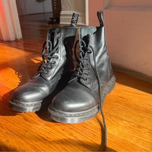 Pascal Mono All Black Doc Martens 1460